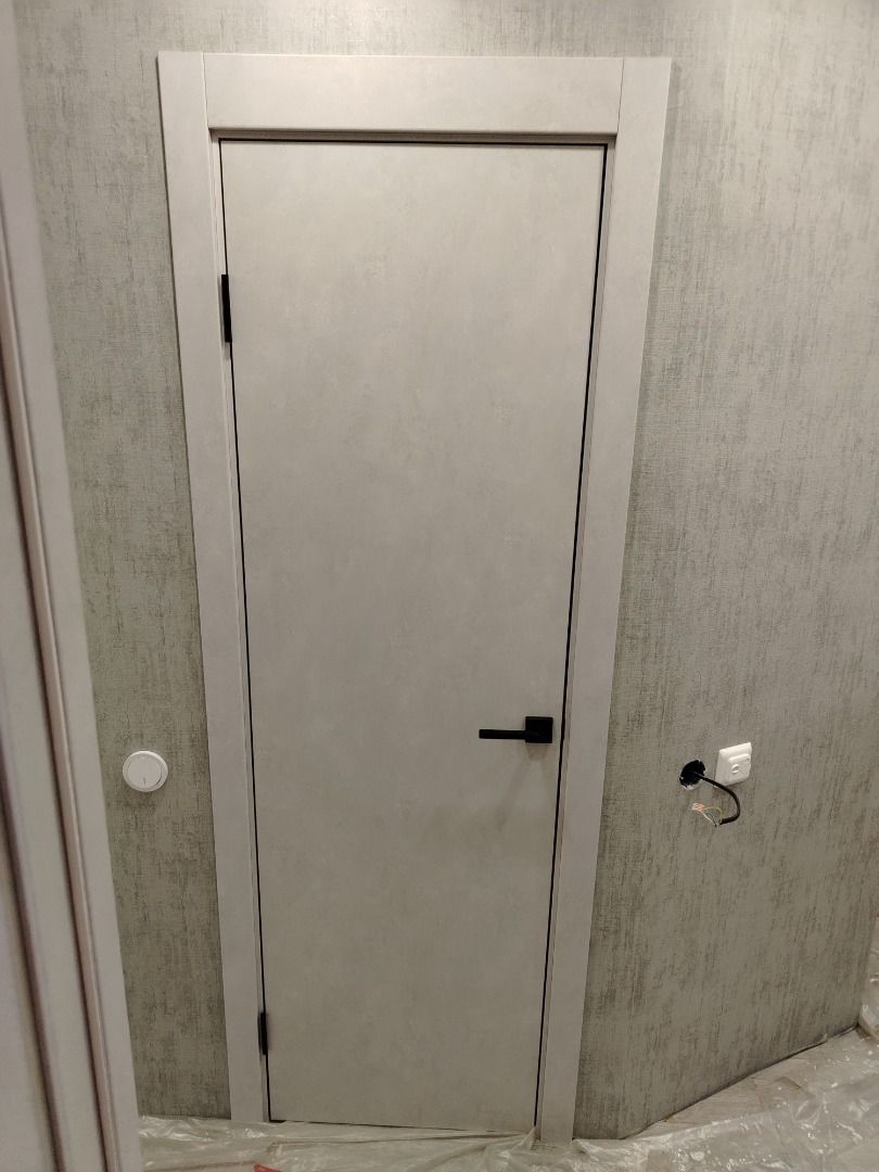 ПГ SHIK 8 Бетон снежный черная кромка