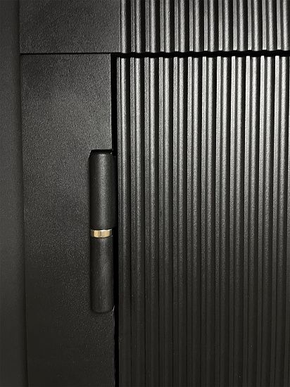 Входная дверь  